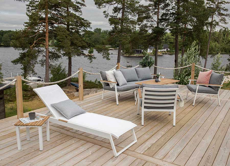 chaise longue, salon de jardin complet blanc et bois